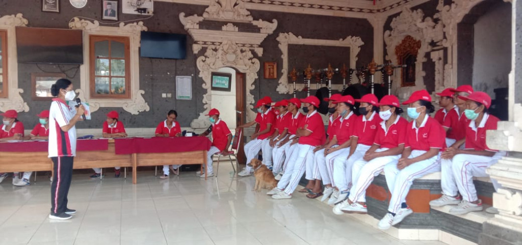 Penyuluhan TBC pada Lansia di Banjar Tauman